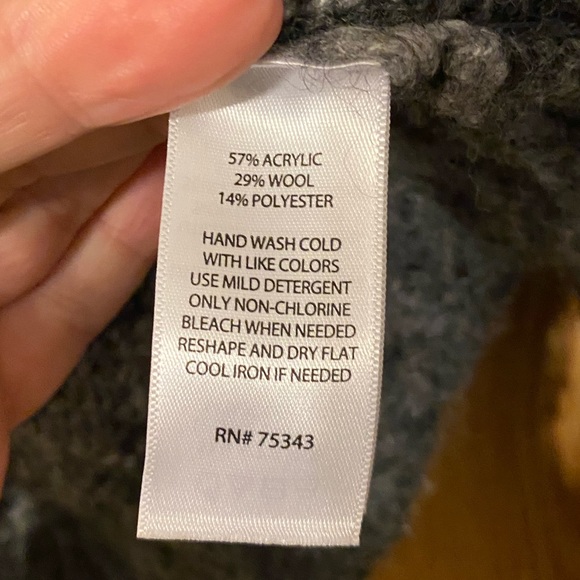 Ruby Moon sweater - Picture 4 of 5